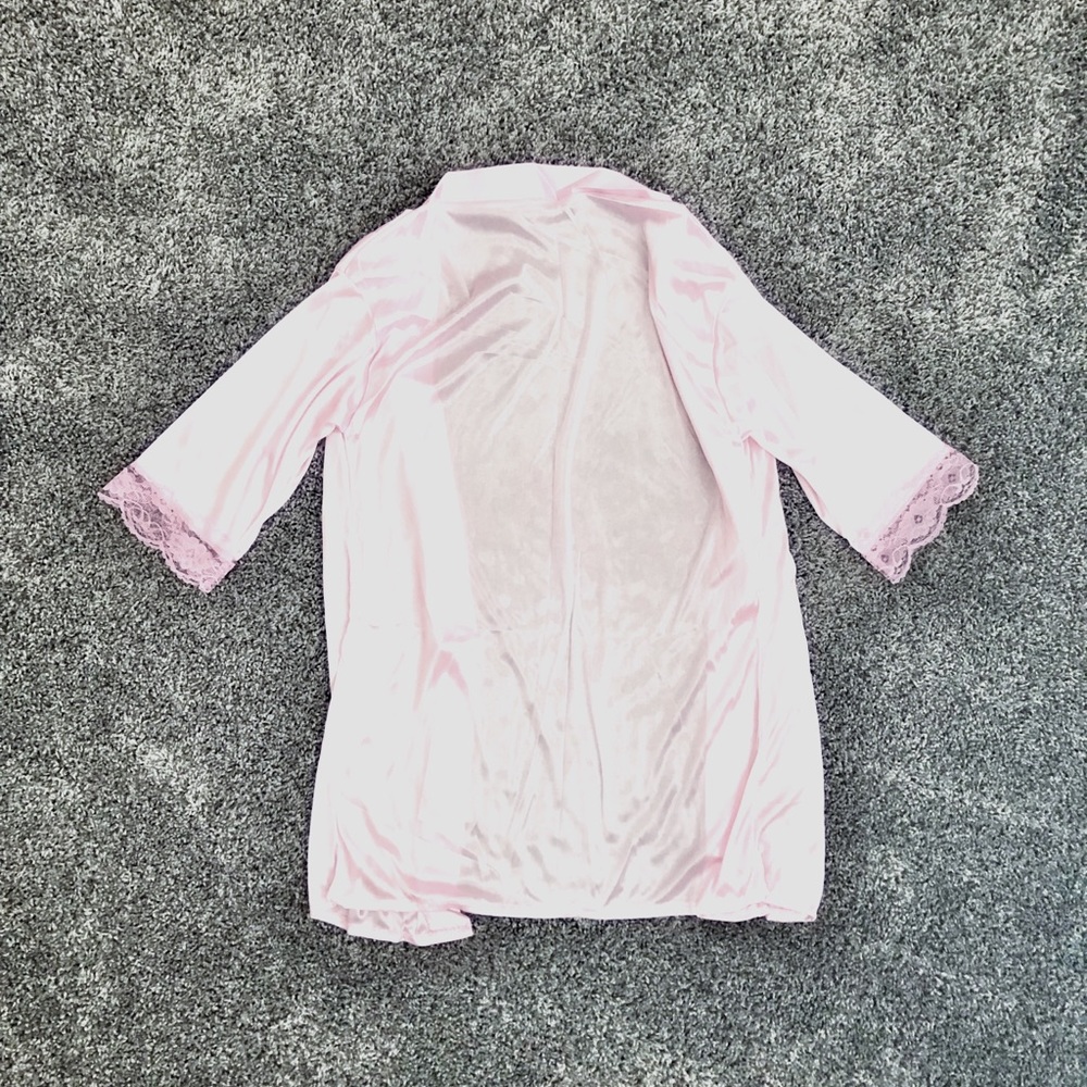 Beautiful Satin Robe - Picture 2 of 3